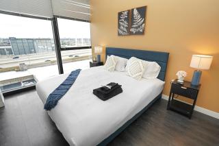 Westown 2BR Retreat 10 min to Fiserv Forum - 9