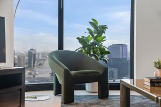 City & River Views 1BR with Pool, Gym & Study Desk! - 2