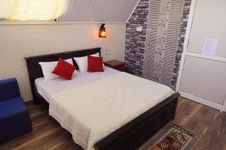 Farmstay in ചില്ലുകൂടാരം at Les Domki et al. - 9