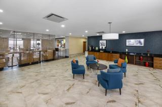 Radisson Hotel Edmonton Airport - 3