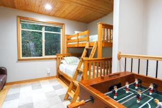 Snowline Hillside Chalet - 1