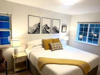 Yverin Muse Cabin - Glacier - 2