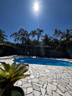 Casa Completa a 200m da Praia - Piscina - Garagem - Wi-Fi - 0