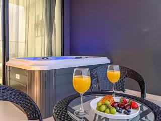 Cozy Studio - Trillionaire Tower near Burj Khalifa 1011 - 0