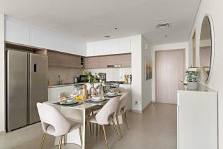 Frank Porter - Creek Edge Tower 2 - Dubai - 3