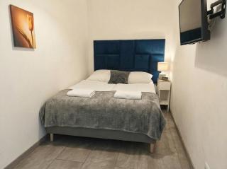 Cozy 3BR with Living Room Near Belvedere Palace - 2