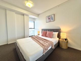 Stunning City View Suites - 9