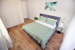 Spacious 2BR Apartment, Mega Park Arbat - 0