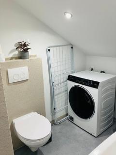Moderne 2 Zimmer Wohnung voll ausgestattet - 2