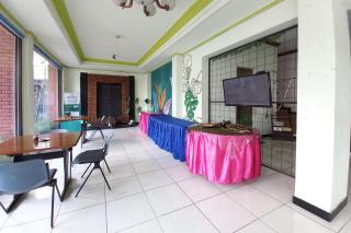 Urbanview Hotel Grand Palem near Alun Alun Batu - 6