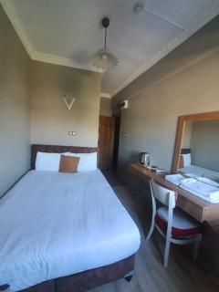 Biter Hotel - 8