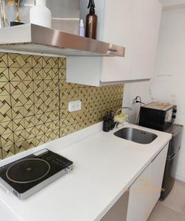 Azure Urban Resort Condo - Balai Malipayon - 3