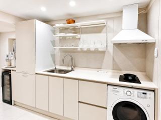 Stay D-enough Seoul Private House for 6 - 4