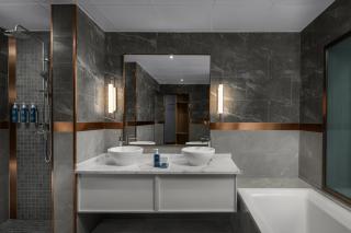 Four Points by Sheraton Accra Airport Hotel - 7