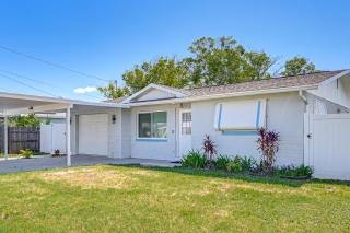 Canalfront Hudson Home w/ Hot Tub: 3 Mi to Beaches - 7