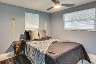Canalfront Hudson Home w/ Hot Tub: 3 Mi to Beaches - Hudson - 1
