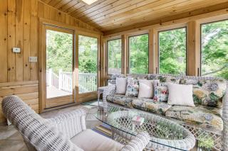 Walk to Beaches! Waterfront Hyannis Gem w/ Sunroom - 9