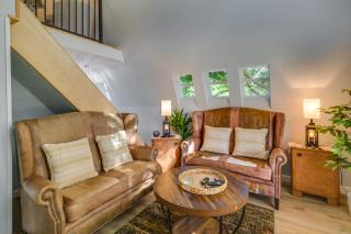 3 Mi to Tomball's Main St! Unique A-Frame Home - 1