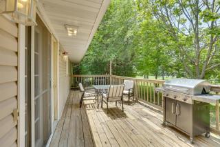 Fort Atkinson Ranch Home Near Rock River - 0