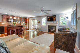 4 Mi to Waterfront & Wineries! Quiet Getaway - 9