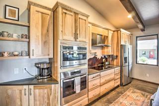 Dual-Unit Ranch in Elgin Wine Country! - 2