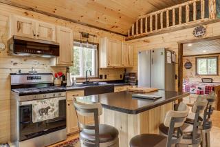 Secluded Cabin w/ UTV Trail Access in Harshaw! - 0