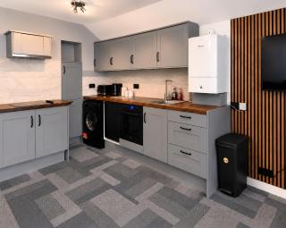 City Centre Apartment walk to Principality Stadium - 4