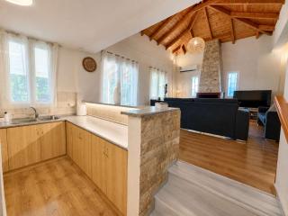 Villa Mare Lechaio - A Beachside Hideaway - 5
