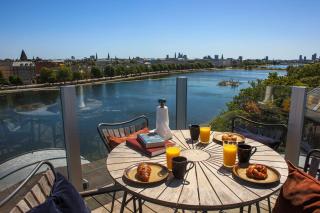 Central Penthouse with Private Rooftop Terrace - 3