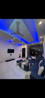 Horizon Hearth - Scenic Mountain View Villa - 6
