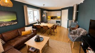 Mountain gem- Ski in-out & panorama views - 7