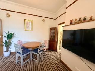 Kings Heath 2 bed with Free Parking & Fast WiFi - 5