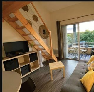 Lovely Apartment With Balcony Near The Lake - 5