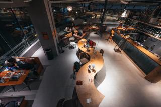 F18 Hub Youth Hostel - 8