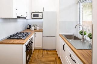 Krakivska Street Three-room apartments on Rynok square - 1