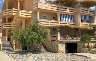 Lovely Apartment In Kustici With House Sea View - 3