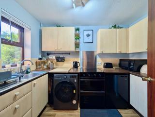 Comfortable 2bed house in Bracknell - 8