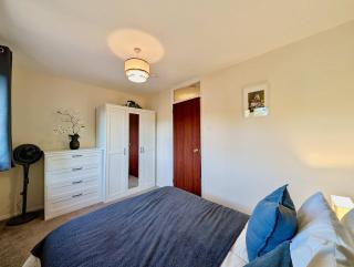 Comfortable 2bed house in Bracknell - 3