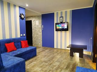 Sea Style - Мережа квартир Alex Apartments, Безконтактне заселення, Електрика, світло та кондиціонер 24 -7, Електрика та Світло, Опалення є завжди, Документи для відрядження, Чек з QR-кодом ПРРО, Акти та Виписка для вашої бухгалтерії - Poltava - 3