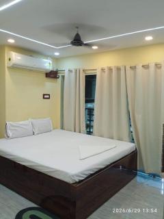 Royal Guest House - 0