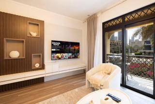 Luxury 2BR in Dubai Downtown Steps to Burj Khalifa and Dubai Mall with Burj Khalifa View by La Brisa - 1