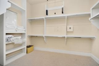 Luxe 2 Bedroom With Hot Tub - Exclusive Getaway - 3