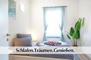 Ihr Rückzugsort in Erfurt - Großzügiges Altbau-Apartment mit 2SZ, Kingsize Betten, Nobilia Küche, 55 Zoll Smart-TV, 250Mbts WiFi, kostenloses Parken - Nur wenige Minuten vom Zentrum und Nordstrand entfernt - Kostenloser Waschraum im Gebäude - 6