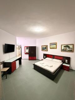 Hotel Artisti Radhime - Vlora - 1