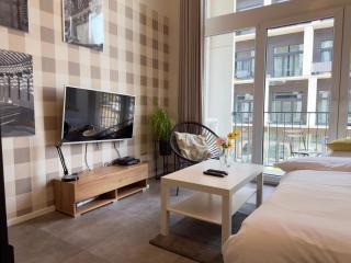 Wrocław Airport Apartment with Mezzanine by BookingHost - 7