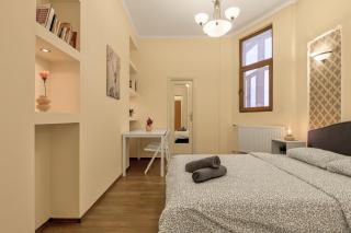 Soft Light Apartment with Balcony and Self Check-in - 3