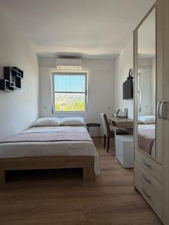 Ensuite Stay Rooms Renovated 2026 - Split - 9