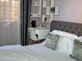HM Homme, come stay with us!! - Dar es Salaam - 9