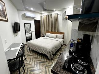 Cozy Small Studio Apt in Gulberg - 0