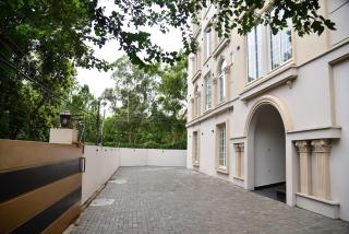 Cozy Small Studio Apt in Gulberg - 6